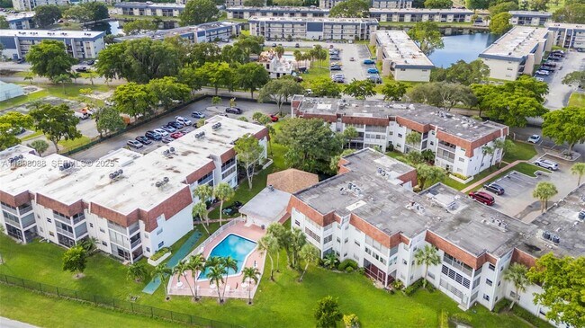 Building Photo - 8002 Lagos De Campo Blvd