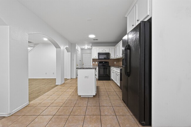 Building Photo - 10039 Morocco Rd