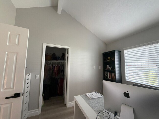 Building Photo - 29164 Greenbrier Pl