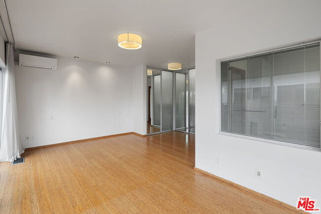 Building Photo - 621 San Juan Ave