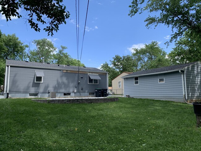 Building Photo - 5538 N 65th St