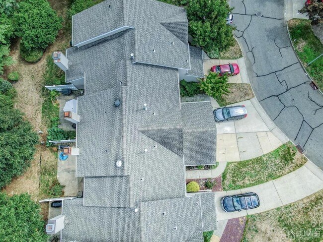 Building Photo - 166 Stults Ln
