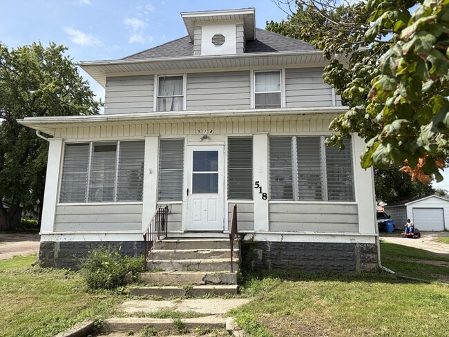 Building Photo - 518 Locust St