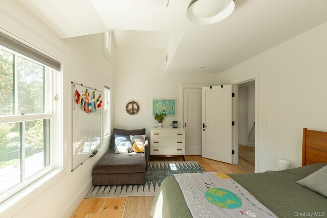 Building Photo - 4-6 Old Primrose Hill Rd