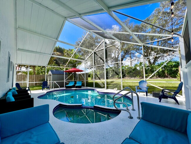 Building Photo - 1891 Oak Berry Cir