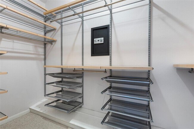 Building Photo - 5124 Scottish Thistle Dr