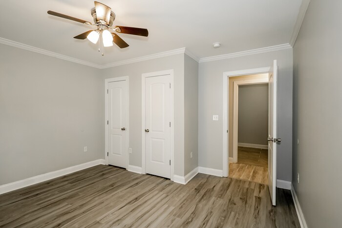 Building Photo - 603 Linwood Rd
