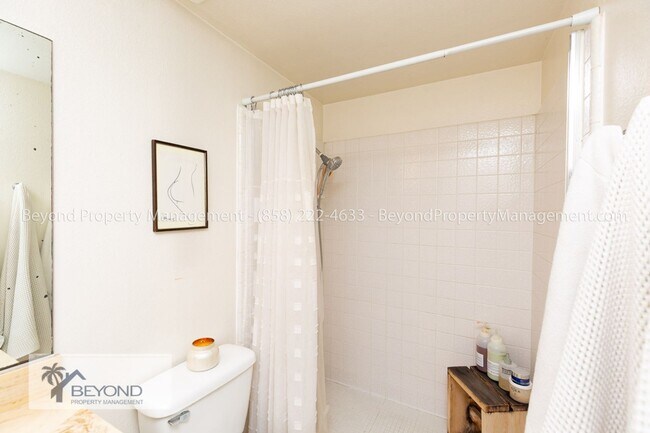 Building Photo - COASTAL CARSLBAD 2BR/2BA CONDO  –PET FRIEN...