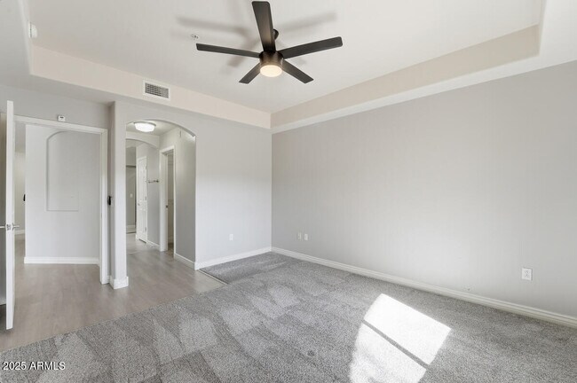 Building Photo - 5350 E Deer Valley Dr