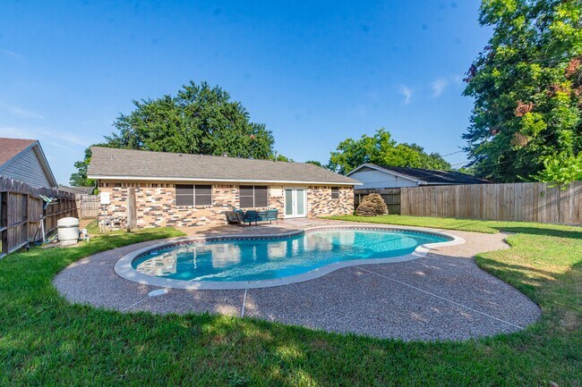 Building Photo - 4210 Cork Ln