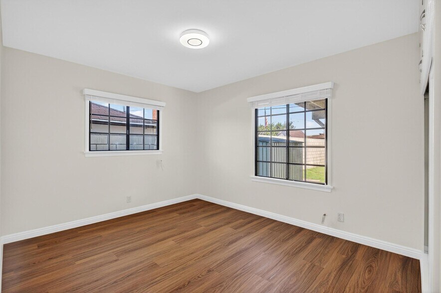 Building Photo - 15202 Florwood Ave