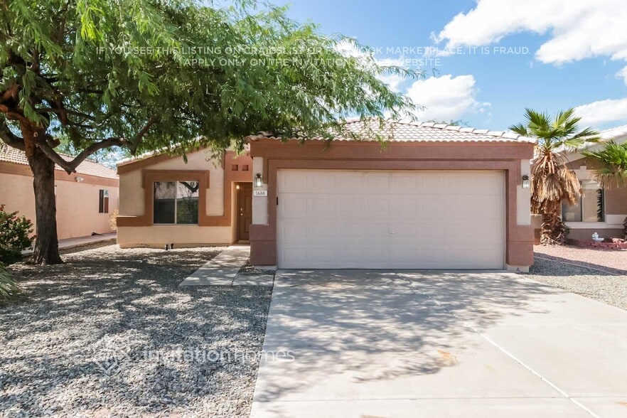 Primary Photo - 1688 S Pinto Dr