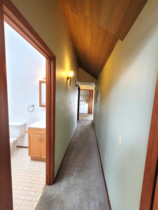 Building Photo - 5507 Haida Way