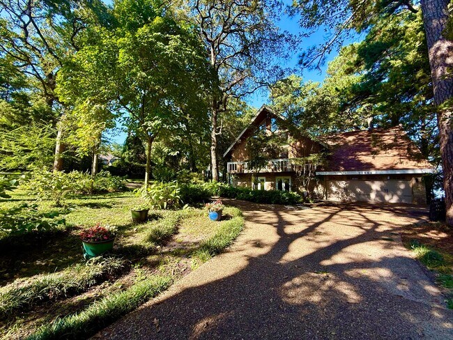 Building Photo - 20868 Bay Shore Dr