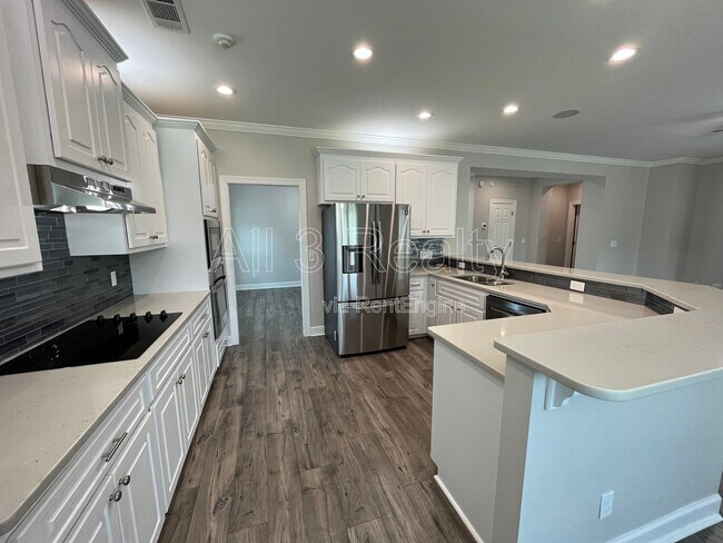 Building Photo - 1924 Wyngate Loop