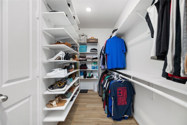 Building Photo - 1259 Tilia Crk Ln