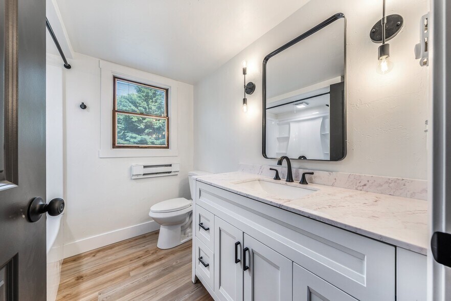 Building Photo - 1000 W McKinley Ave