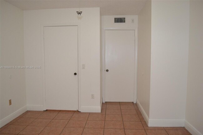 Building Photo - 4541 W McNab Rd