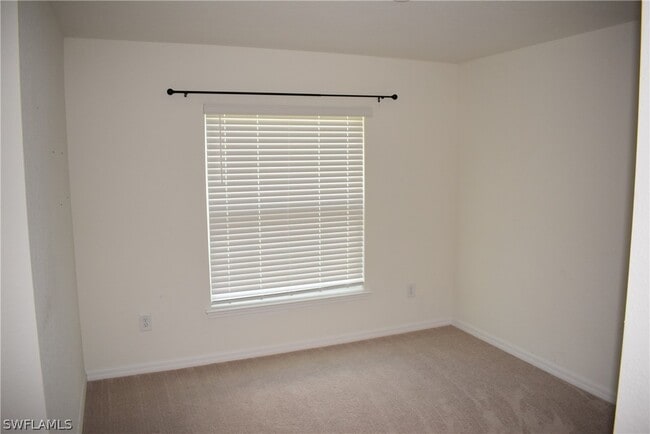 Building Photo - 3437 Renault Cir