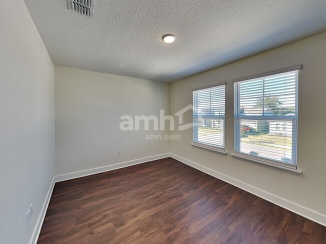 Building Photo - 2928 Rolling Acres Rd