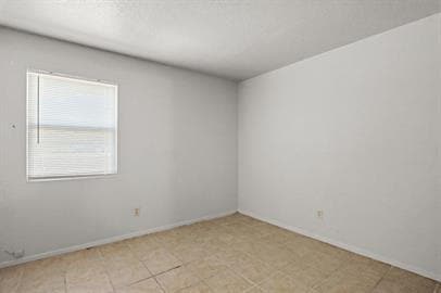 Building Photo - Charming 2-Bedroom - No Carpet!