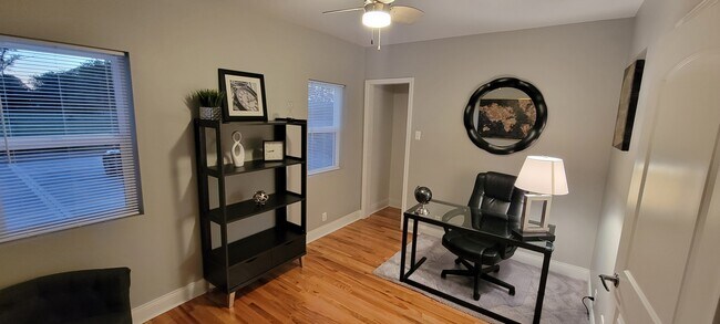 Office 2 - Fully Furnished - 708 Vermont St