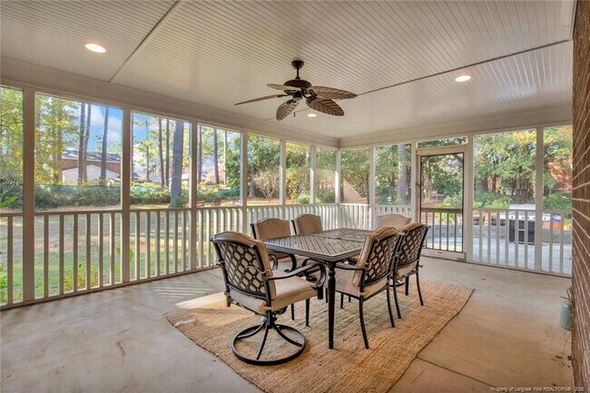 Building Photo - 3305 Granville Dr