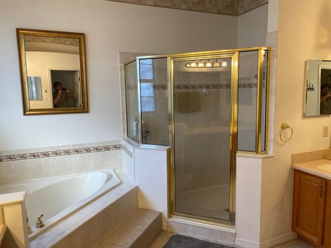 Building Photo - NOTE:  This property IS ONLY AVAILABLE UNTIL APRIL 2026 at this time, not 2027. Beautiful Short T...