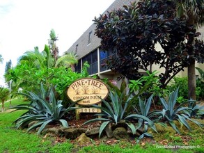 Building Photo - 1010 Pine Tree Dr