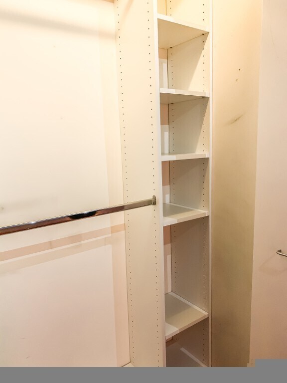 Building Photo - 630 N Franklin St