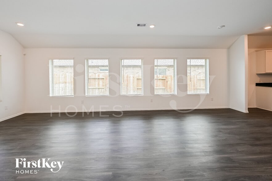 Building Photo - 5228 Pine Pass Dr