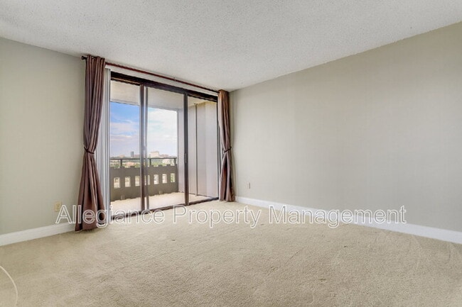 Building Photo - 6301 Stevenson Ave