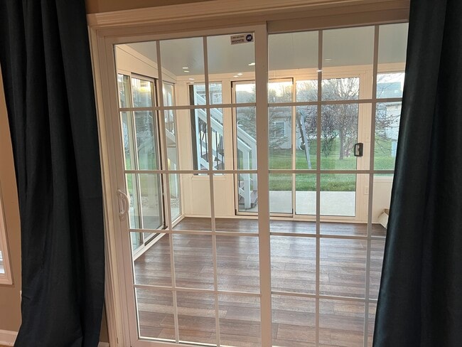 Building Photo - 6727 N White Fir Dr