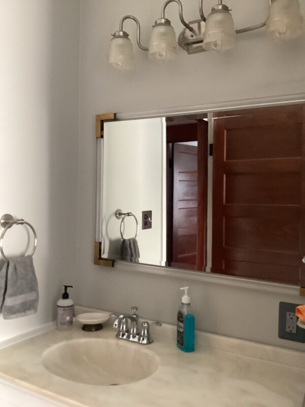 Building Photo - 269 W Borden Ave