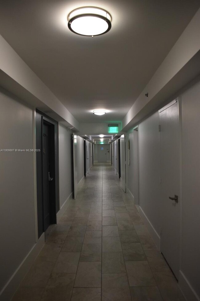 Building Photo - 6039 Collins Ave