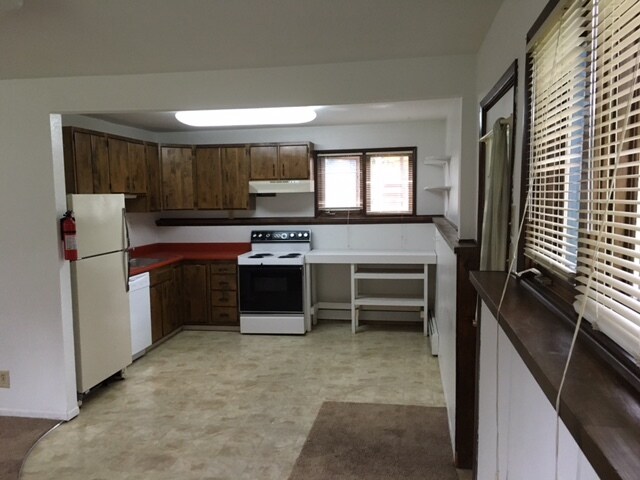 Building Photo - 5741 Radcliff Dr