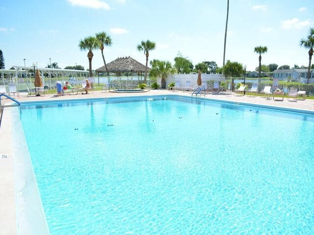 Building Photo - 18 Calypso Cay