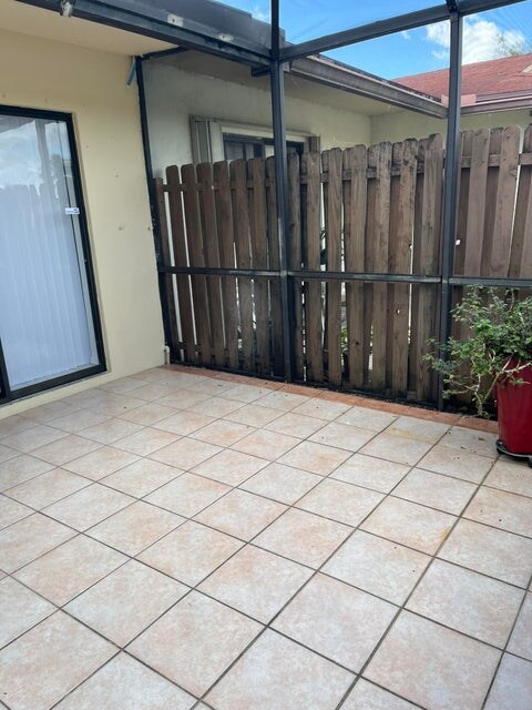 Building Photo - 4423 Woodstock Dr