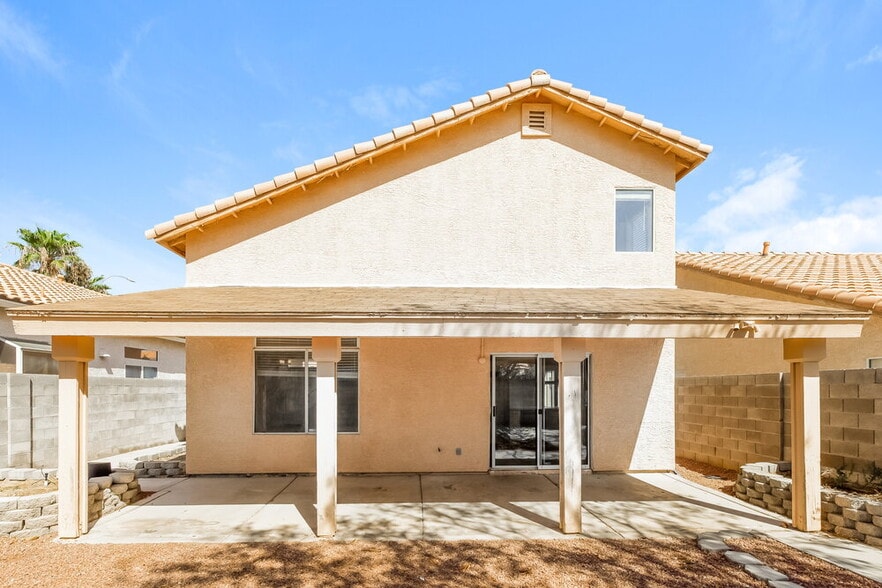 Building Photo - 1915 Casa Verde Dr