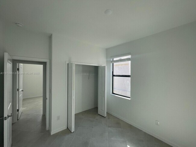 Building Photo - 16851 Cayo Key Dr