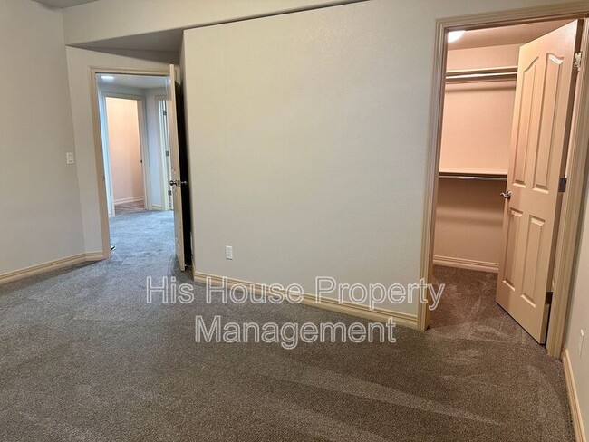 Building Photo - 3103 68th Ave Ct