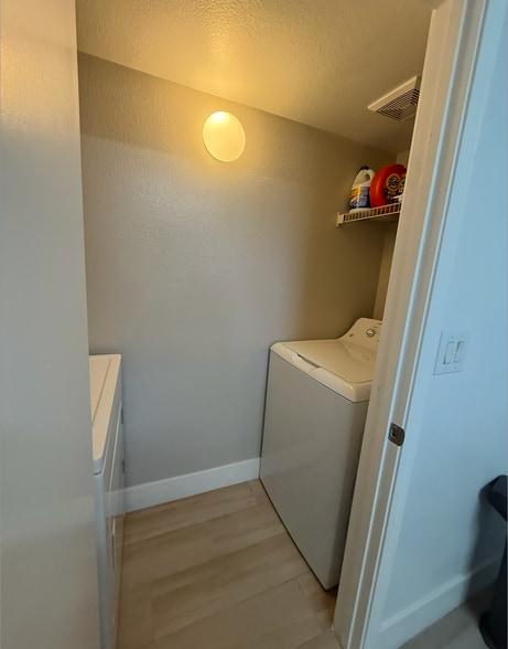 Washer / Dryer Room - 7255 W Sunset Rd