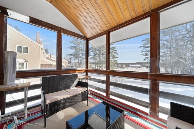 Building Photo - 21 Vlg W Dr