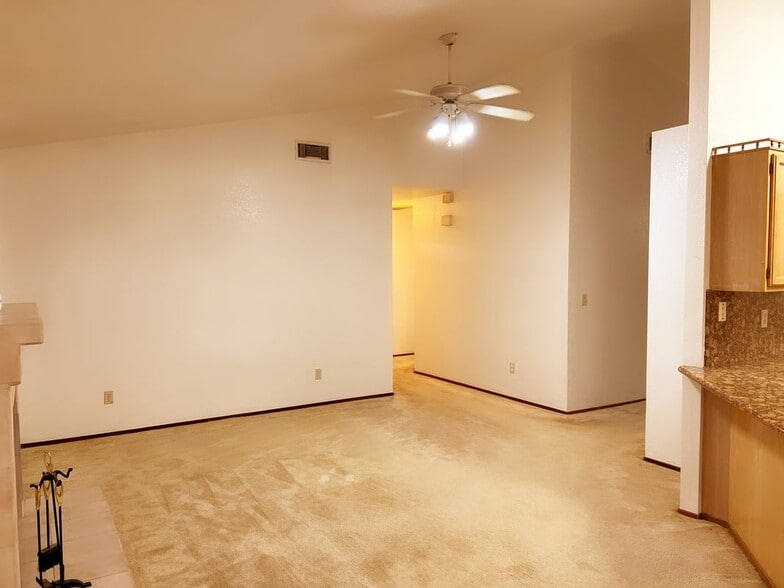 Building Photo - 5920 Laguna Ranch Cir