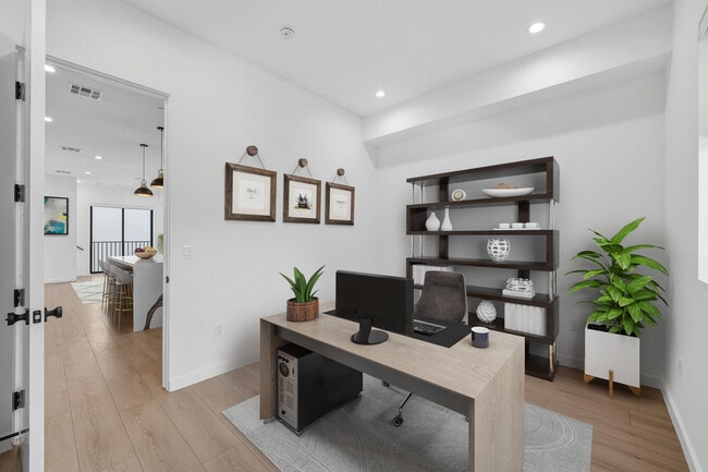 Building Photo - 13843 Burbank Blvd