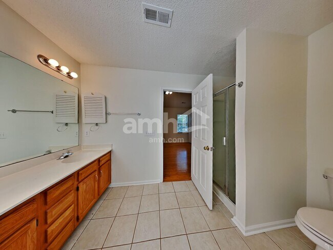 Building Photo - 13211 Peacock Ln