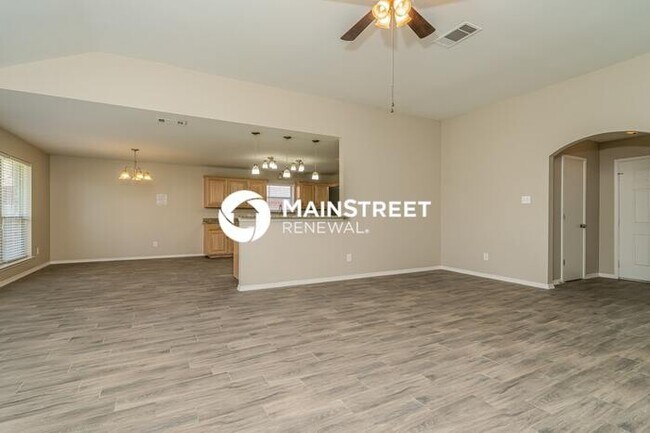 Building Photo - 3 Bedroom Pet-Friendly Home in ARLINGTON, TX with Main Street Renewal