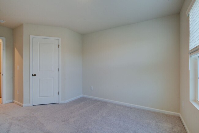 Building Photo - 14061 Castle Nook Dr