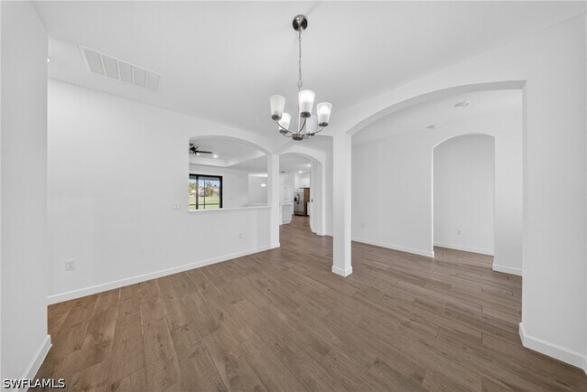 Building Photo - 1388 Birdie Dr