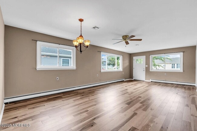 Building Photo - 24 Liberta Dr